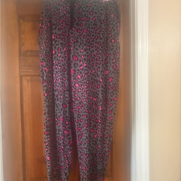 Simply Vera Vera Wang Pink and Gray Pajama Set - Picture 4 of 5